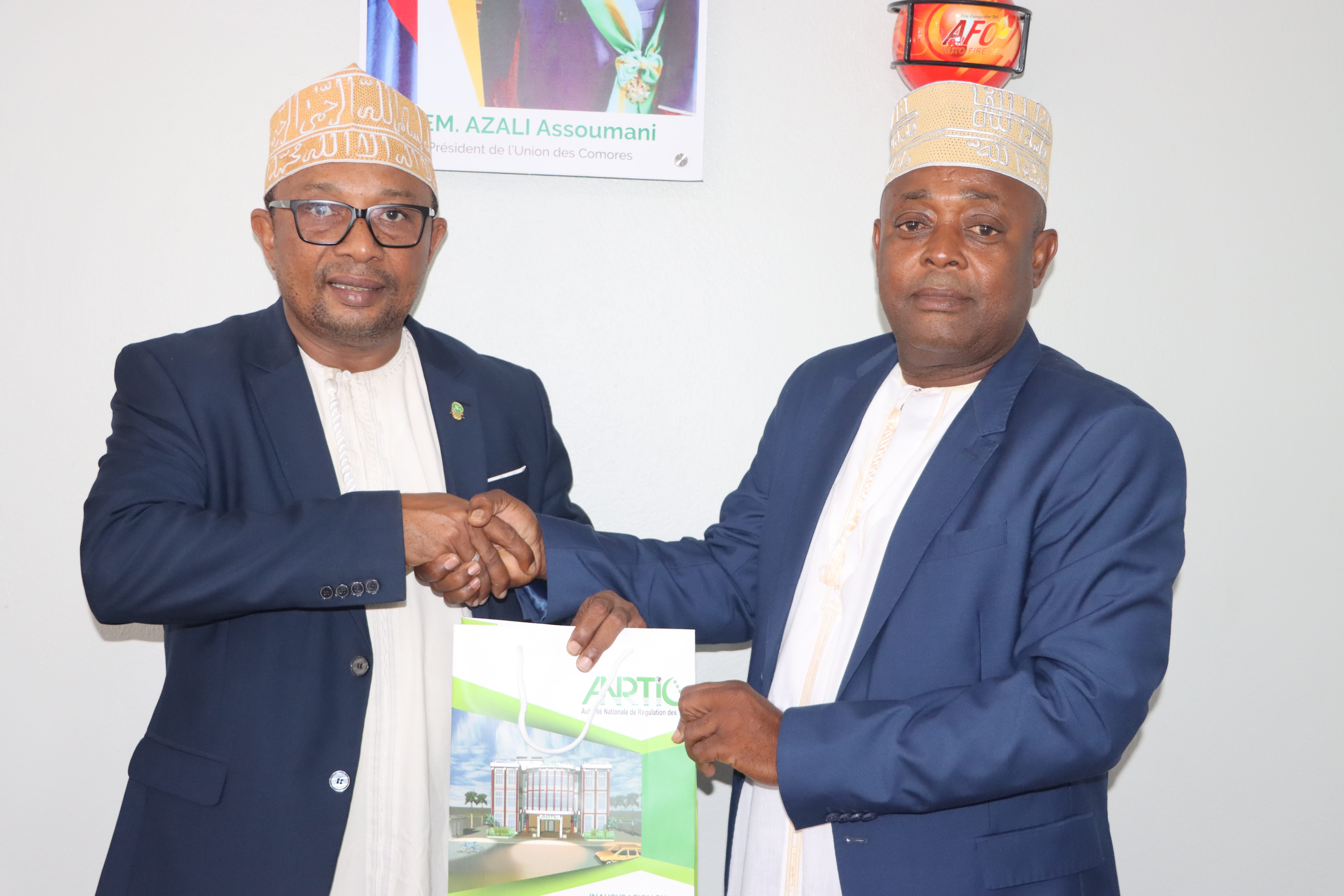 Visite du ministre des télécommunications, de l'économie numérique et de la transparence à l'ANRTIC